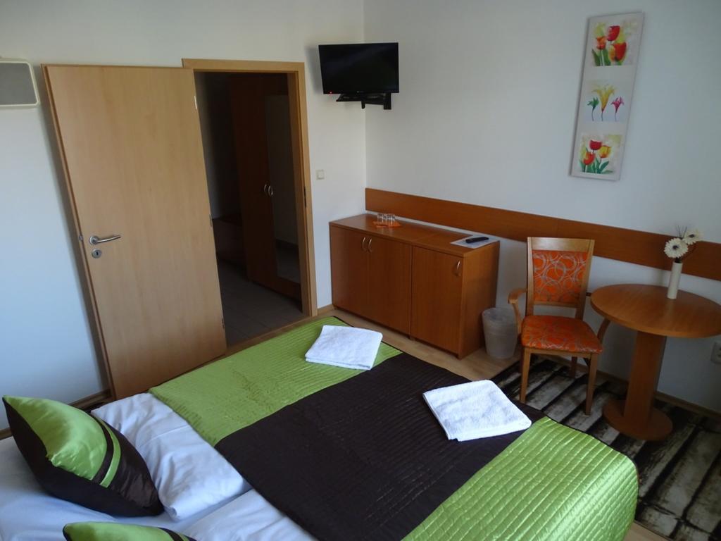 Hotel Rose Břeclav Eksteriør bilde