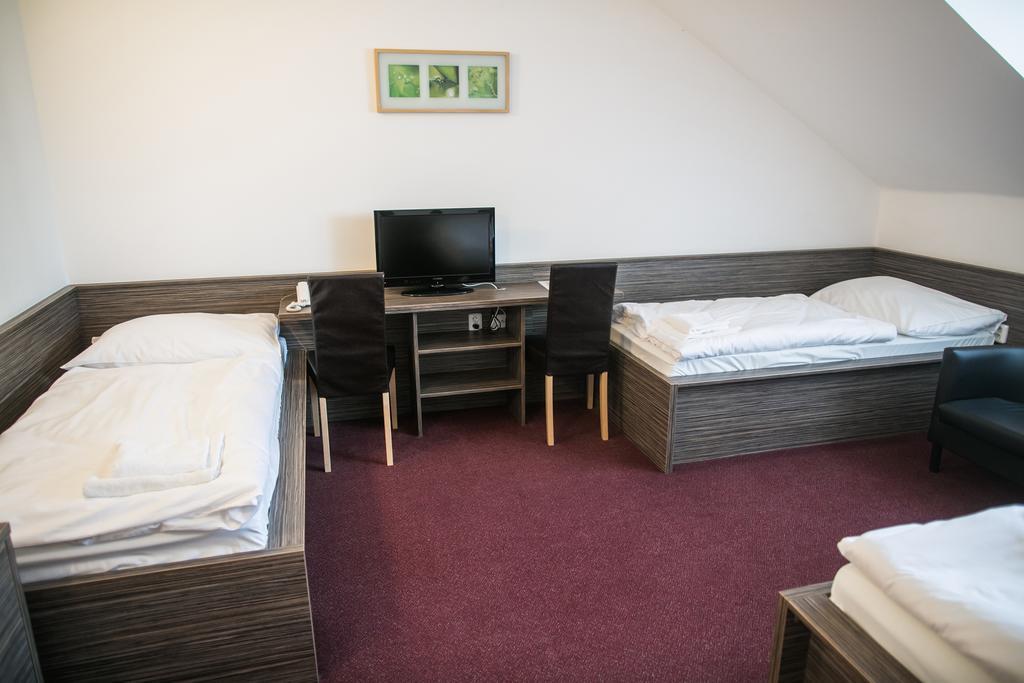 Hotel Rose Břeclav Eksteriør bilde