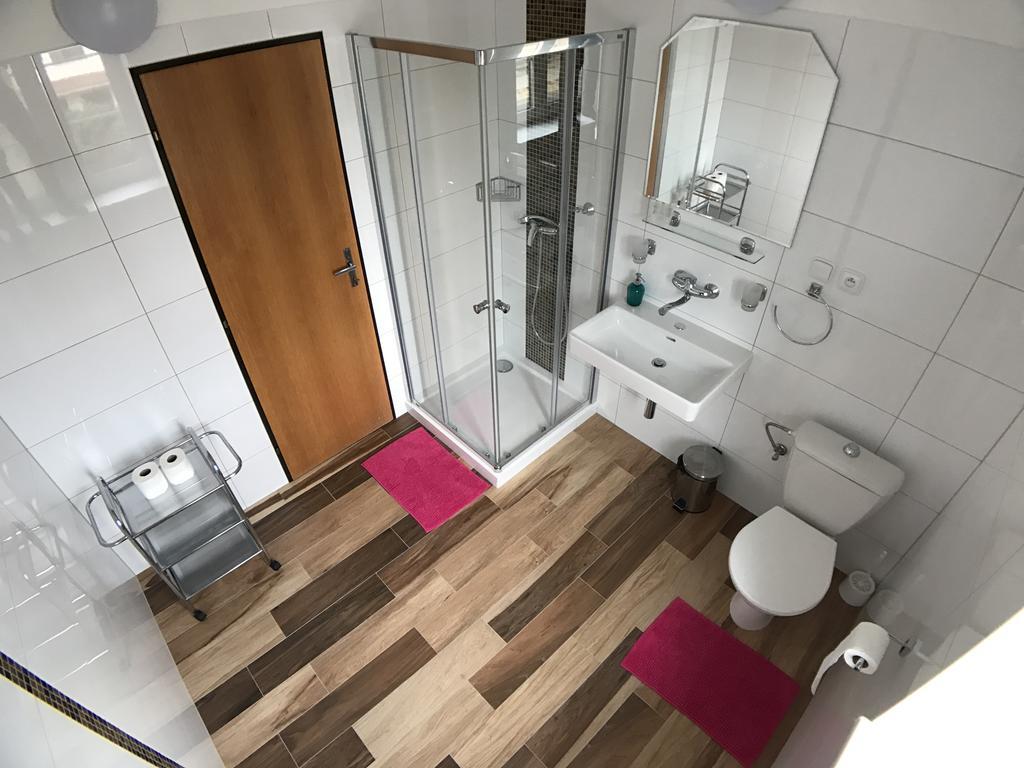 Hotel Rose Břeclav Eksteriør bilde