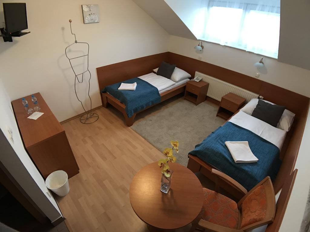 Hotel Rose Břeclav Eksteriør bilde