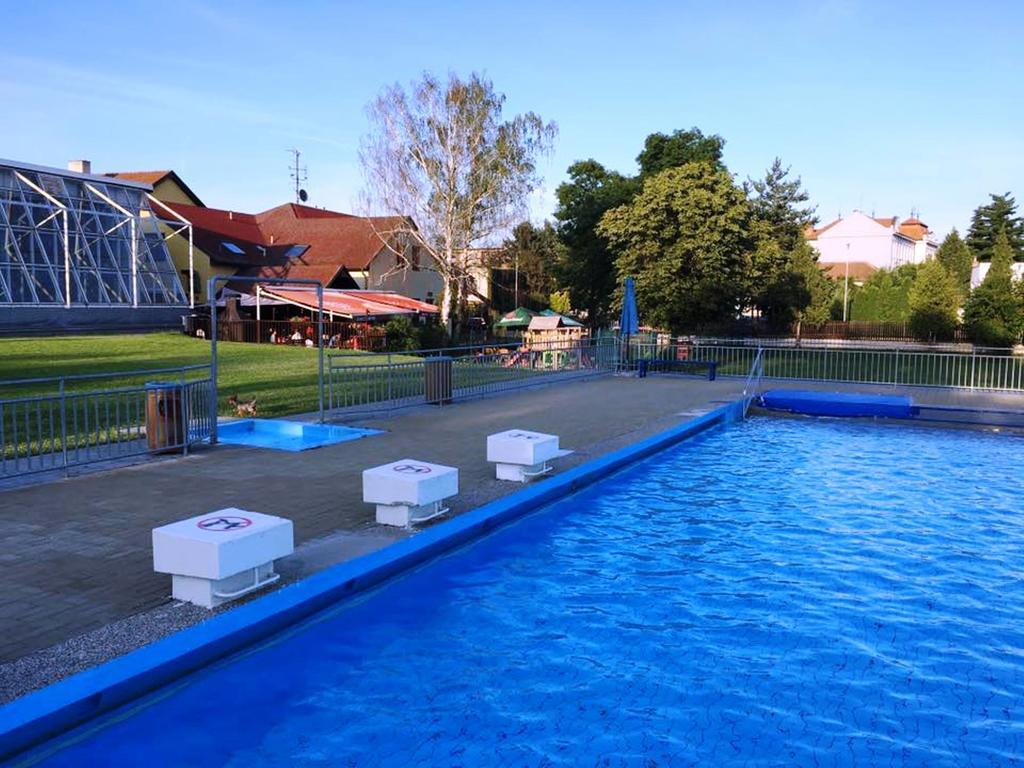 Hotel Rose Břeclav Eksteriør bilde